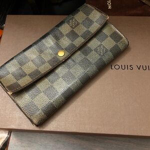 Louis Vuitton Damier Ebene Sarah Wallet - Project piece